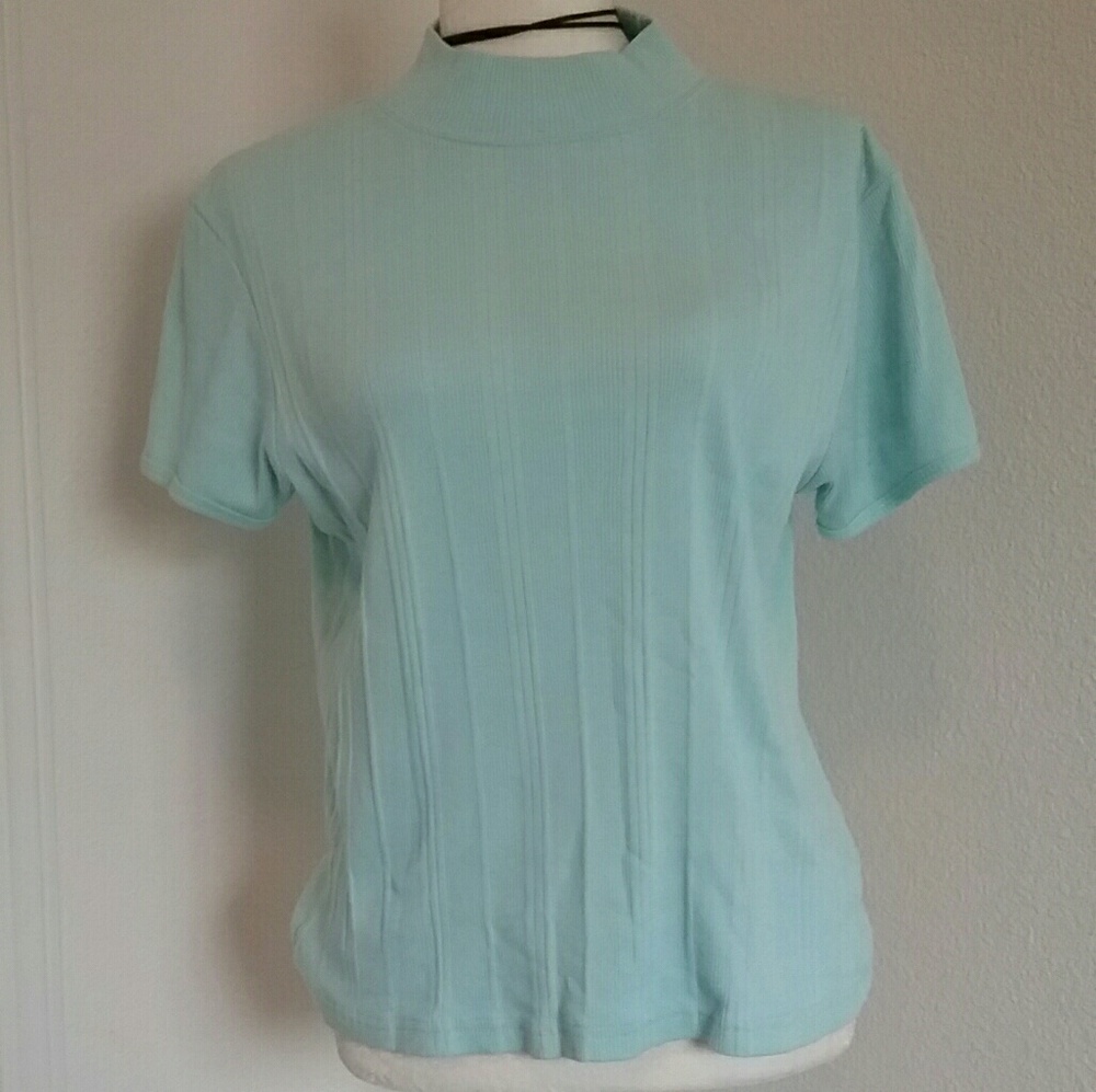 Retro looking cute top